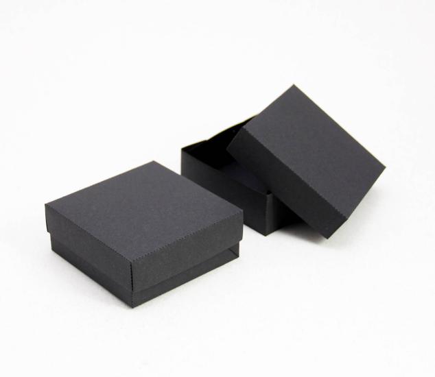 8 x 8 x 3 cm Kapaklı Siyah Karton Kutu