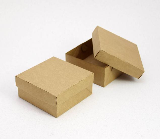 9 x 9 x 4 cm Kapaklı Kraft Karton Kutu